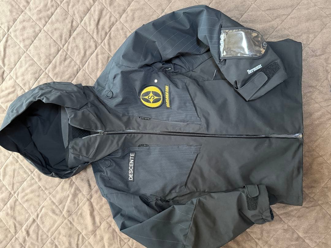 オガサカ　DESCENTE スキーウェア ブラック