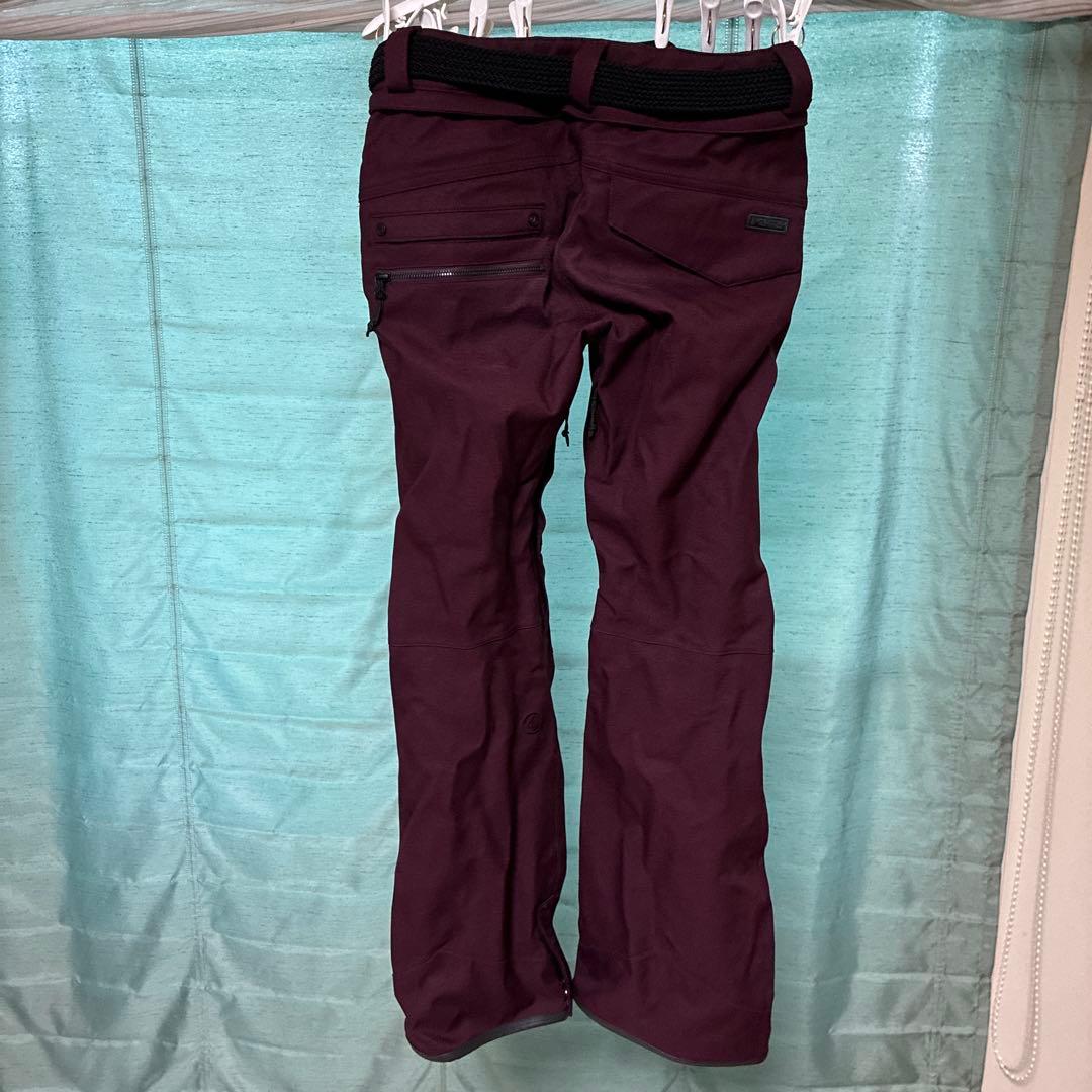 VOLCOM スノーボードウェアセット（女性用）