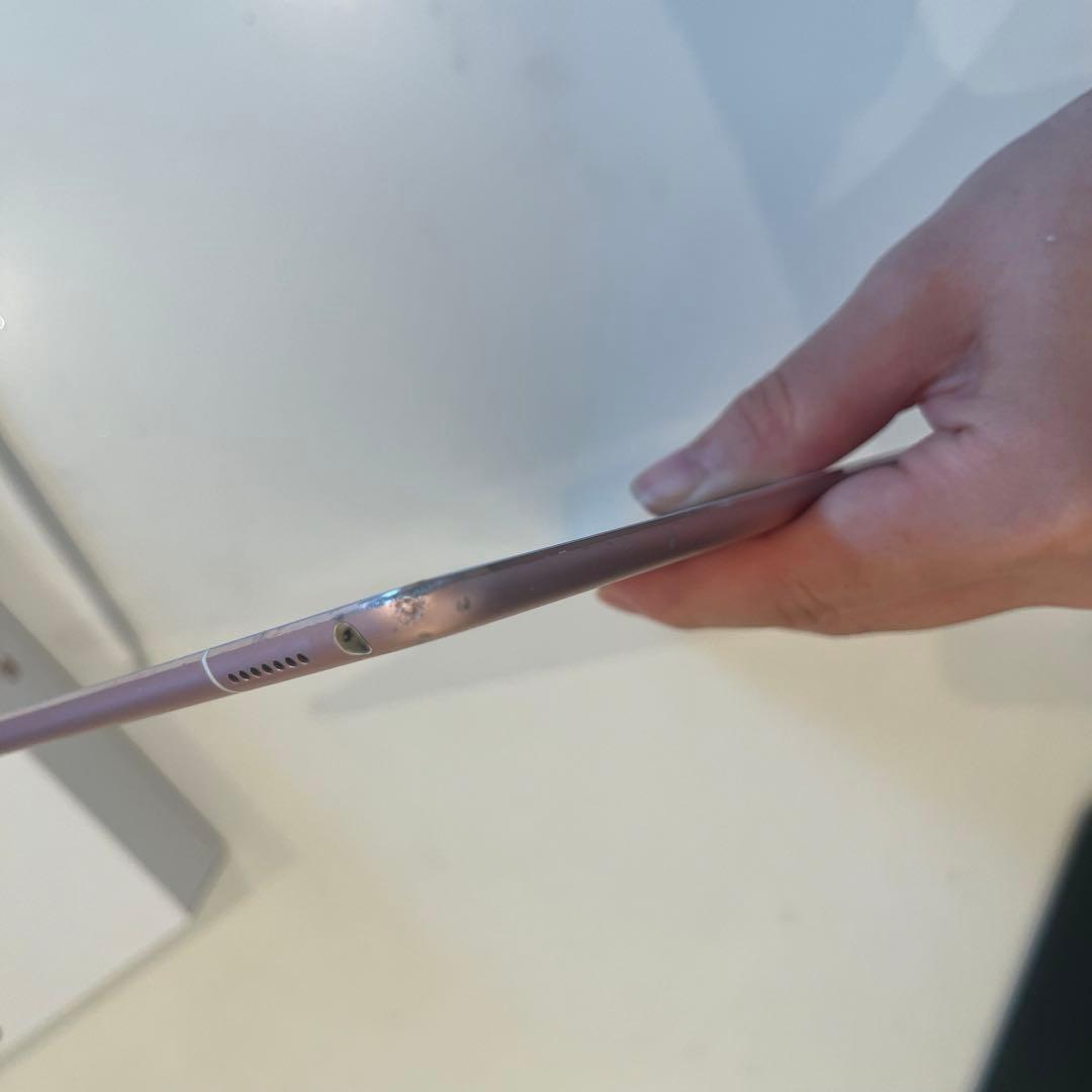 iPad pro 9.7 128GB cellular +ペン +キーボード