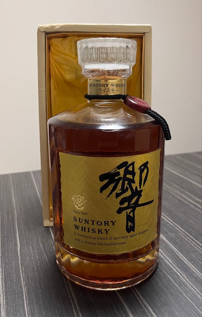 未開栓 サントリー ウイスキー 響 ゴールドラベル　750ml