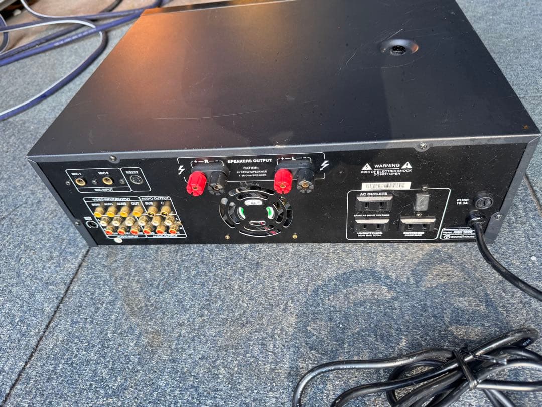 Kox 1000 プロフェッショナルカラオケアンプ