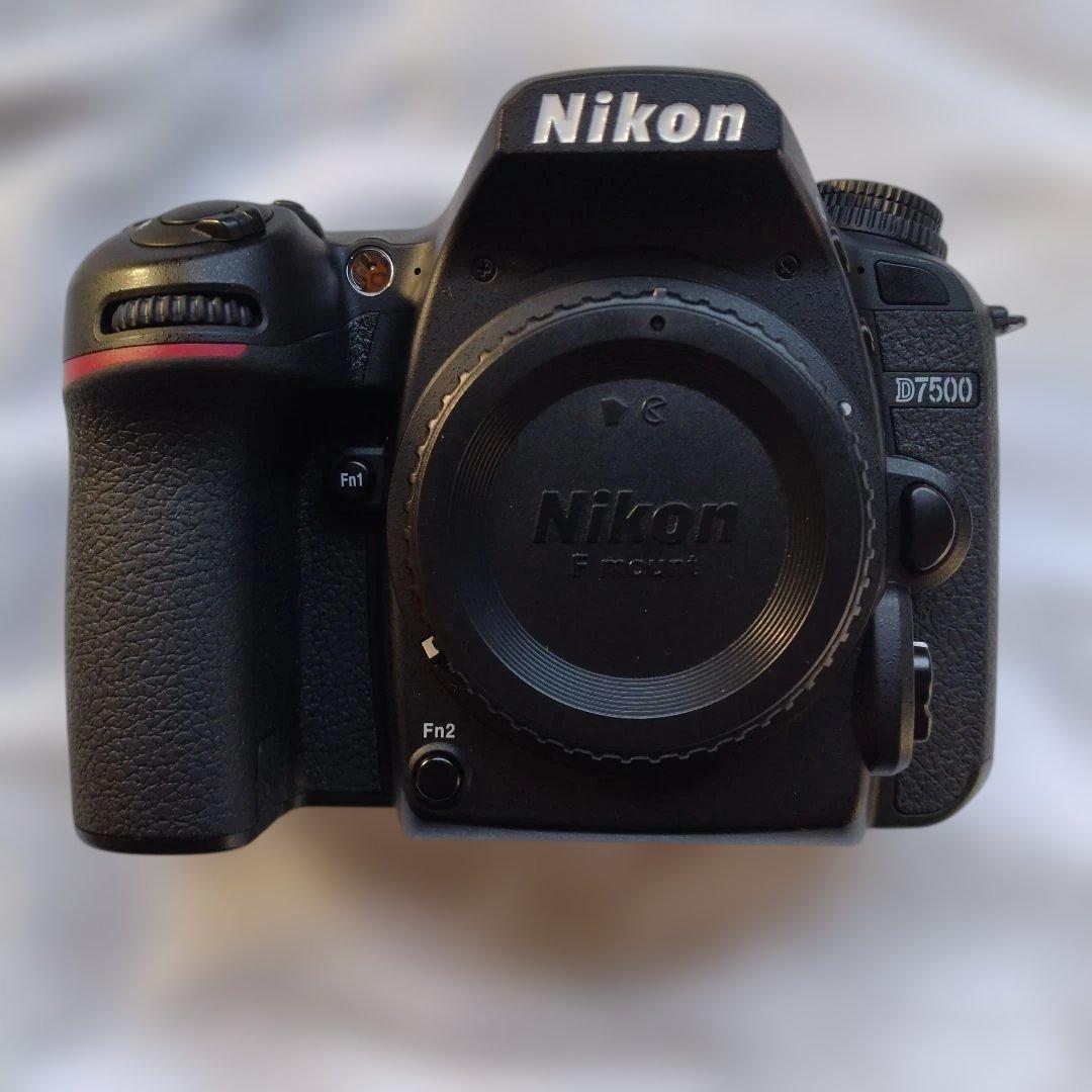 ニコンD7500