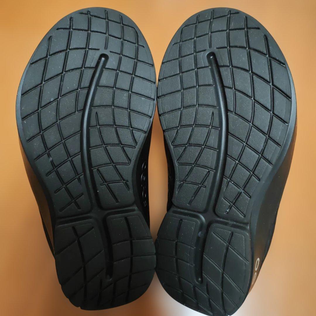 Oofos OOFOS OOcoozie Thermo Mule　M8/EU41