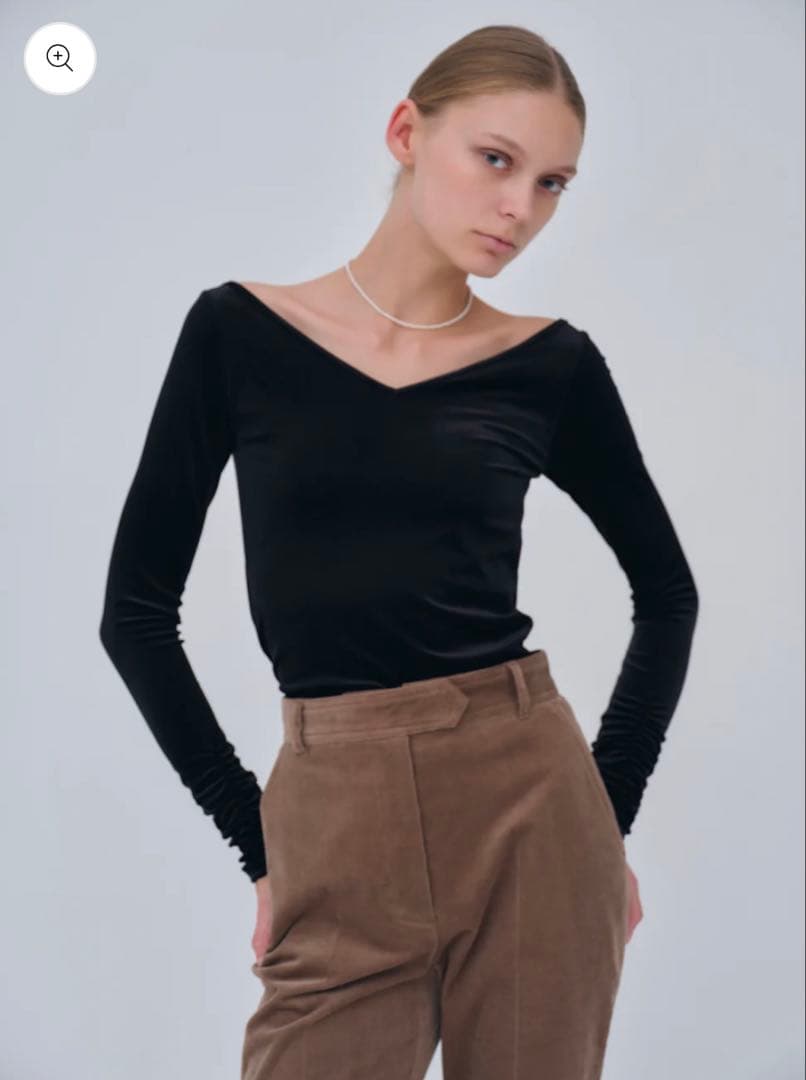 トップス L'AUBE BLANC Sharp Neck Velour Tops