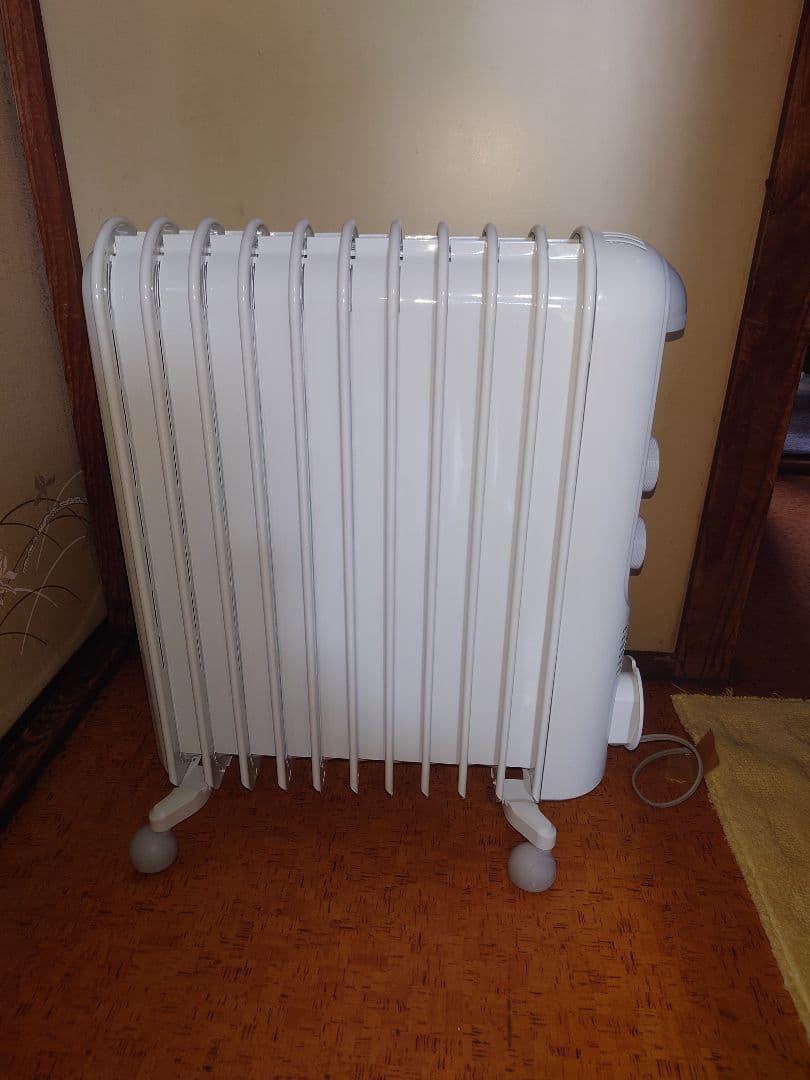 De'Longhi オイルヒーター ホワイト