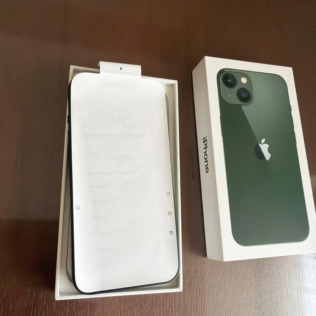 Apple iPhone 13 ミッドナイトグリーン 本体　SIMフリー