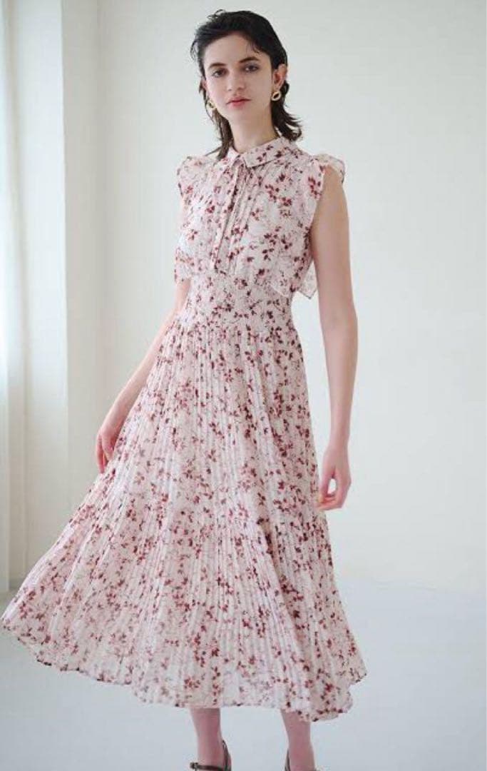 SNIDEL スナイデルSustainable フリルプリーツワンピース