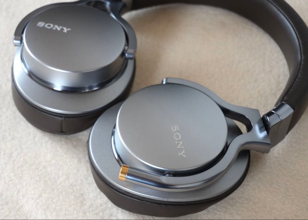 SONY ステレオヘッドホン MDR-1A（シルバー）