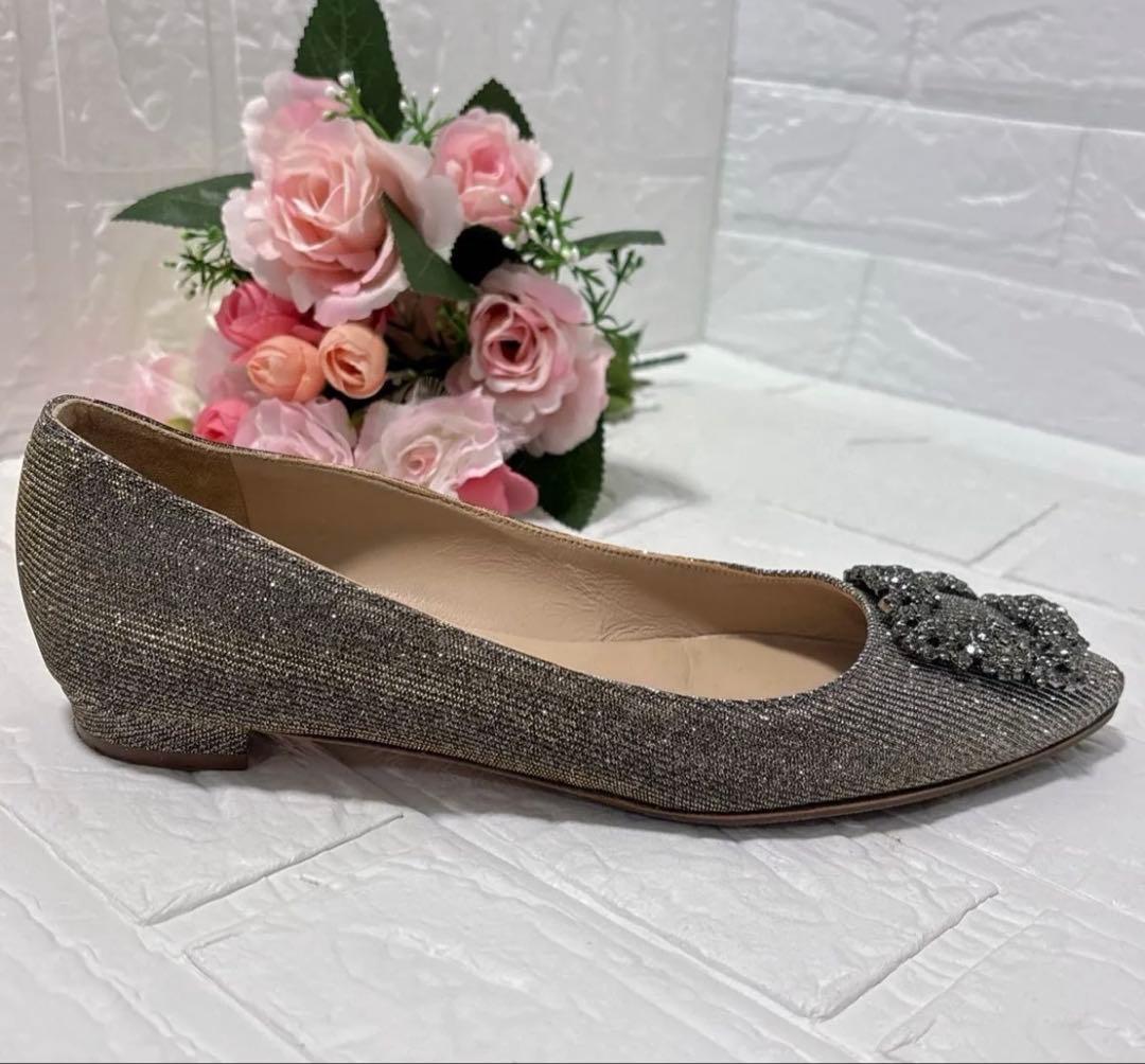 Manolo Blahnik ハンギシ　フラット　希少　シルバーゴールド 玉虫色
