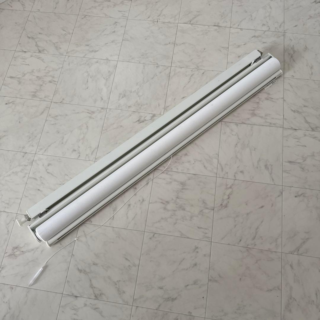 ロールスクリーン　防炎　プルコード色　バー付き