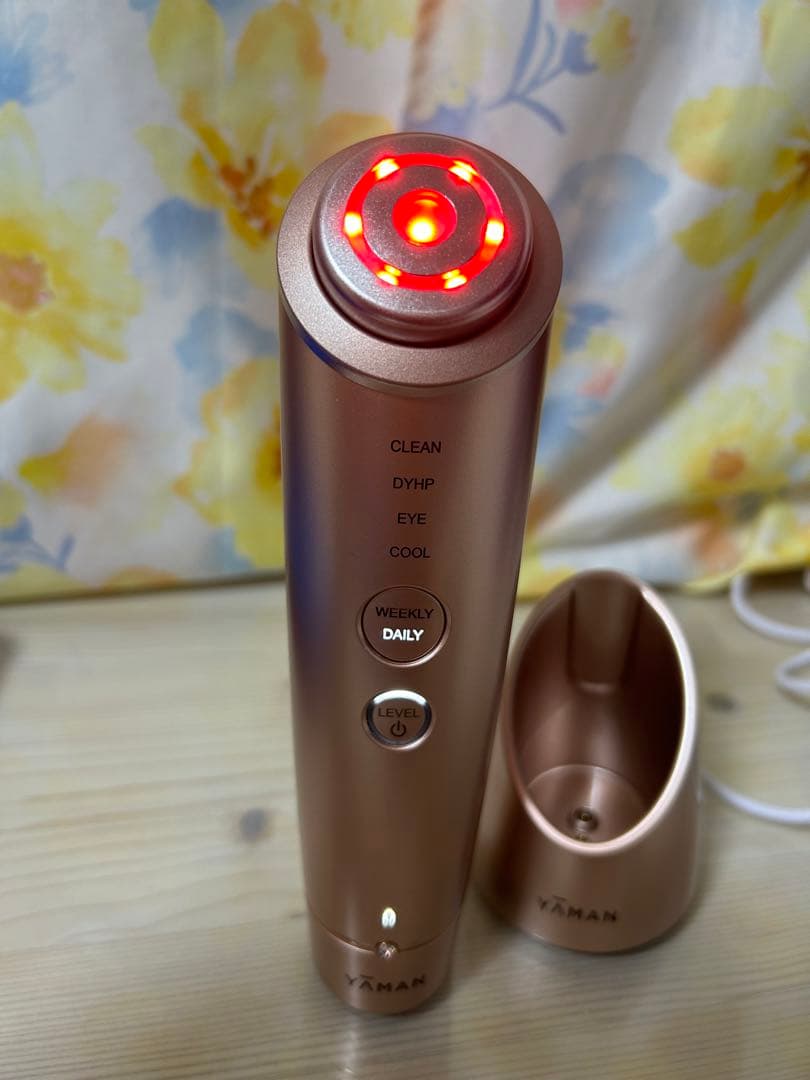 【動作確認済み！】YA-MAN美顔器 ゴールド 充電スタンド付き