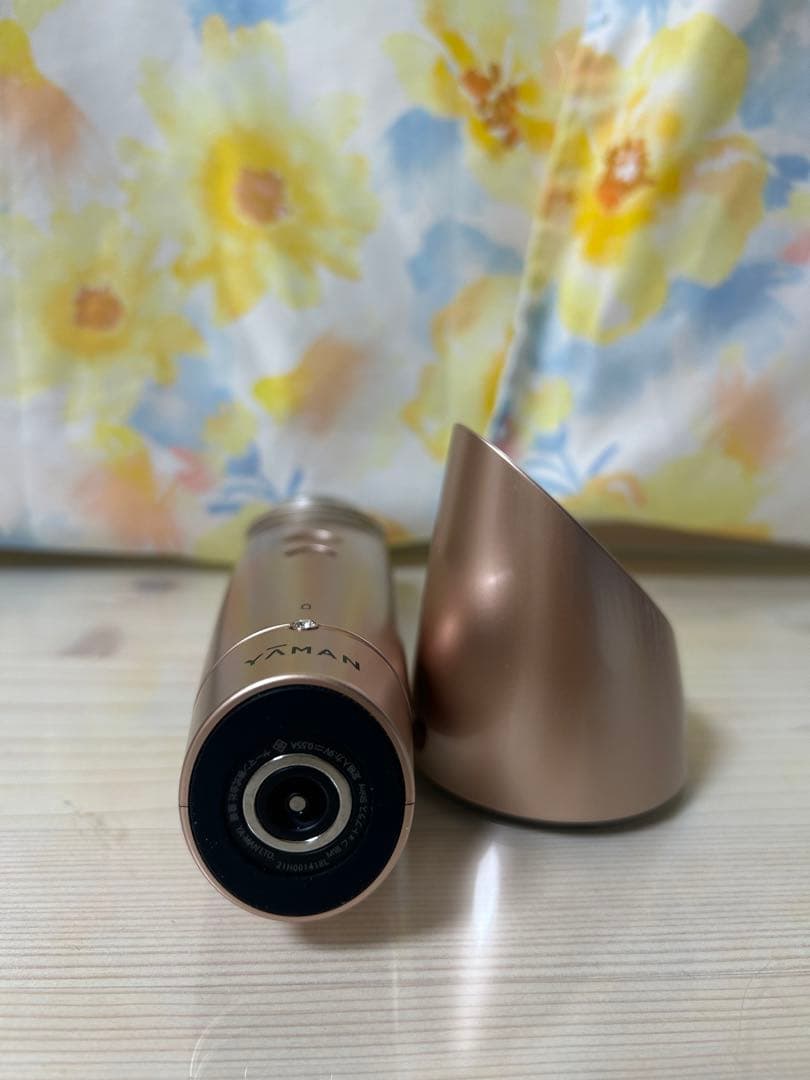 【動作確認済み！】YA-MAN美顔器 ゴールド 充電スタンド付き