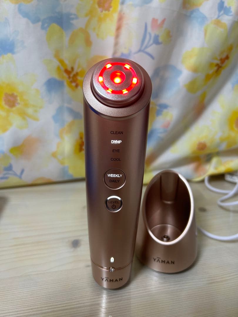 【動作確認済み！】YA-MAN美顔器 ゴールド 充電スタンド付き