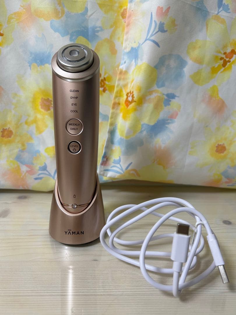 【動作確認済み！】YA-MAN美顔器 ゴールド 充電スタンド付き