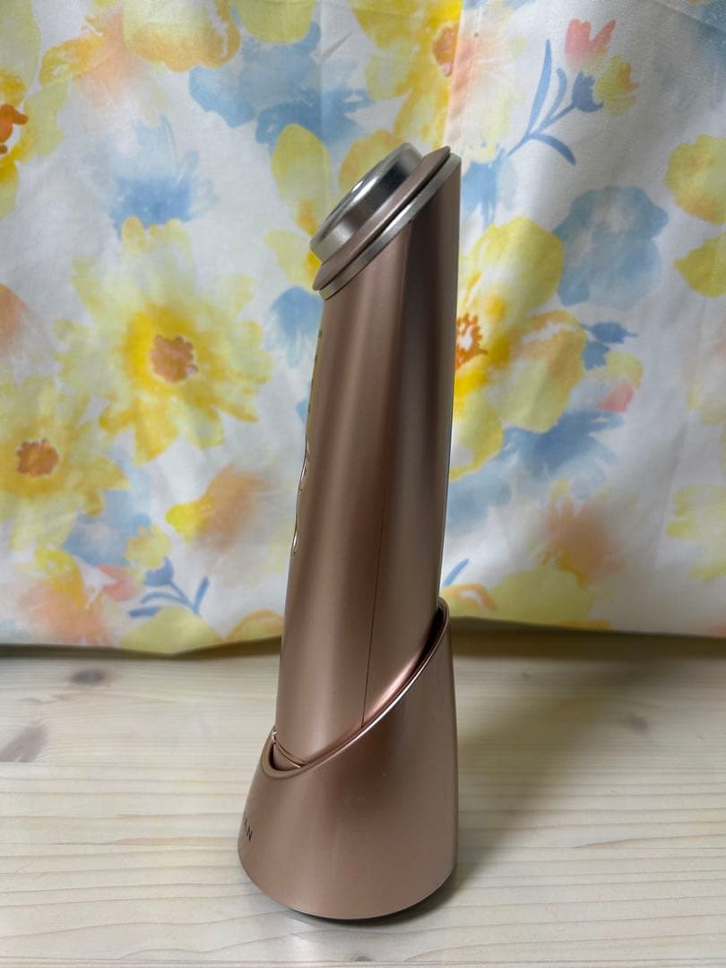 【動作確認済み！】YA-MAN美顔器 ゴールド 充電スタンド付き