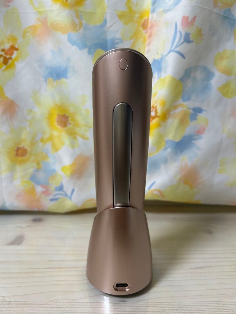 【動作確認済み！】YA-MAN美顔器 ゴールド 充電スタンド付き