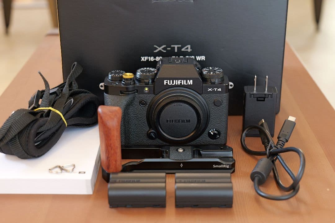 富士フイルム FUJIFILM X-T4 おまけつき
