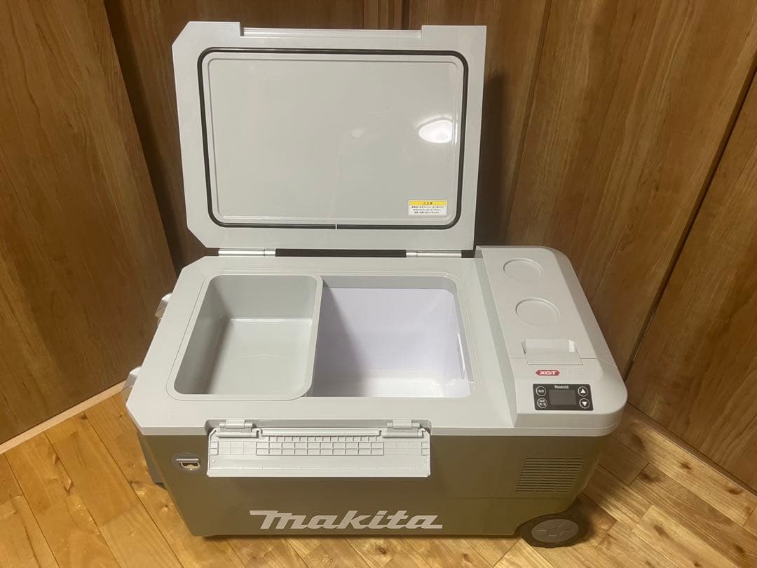 マキタ冷蔵後CW002GZO 50㍑　オリーブ