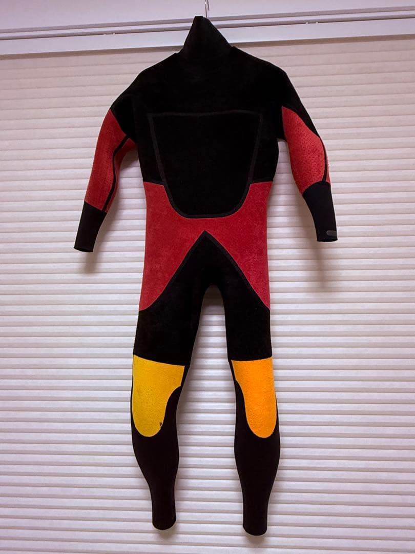 【値下げ】 ロックホッパー5mm×3mmセミドライウェットスーツメンズMサイズ