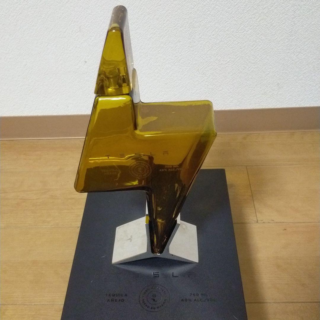 テスラ　テキーラ　空ボトルのみ tesla tequila 観賞用