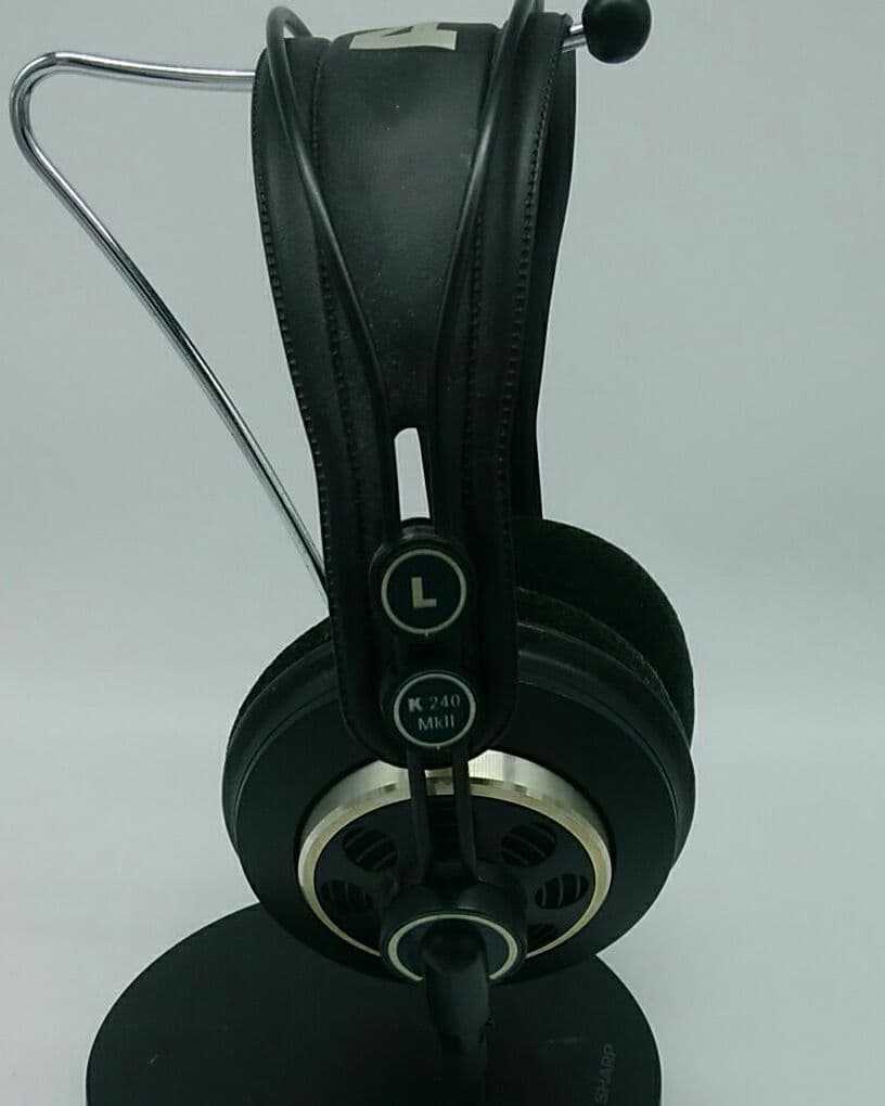 ヘッドホン AKG k240 mk2
