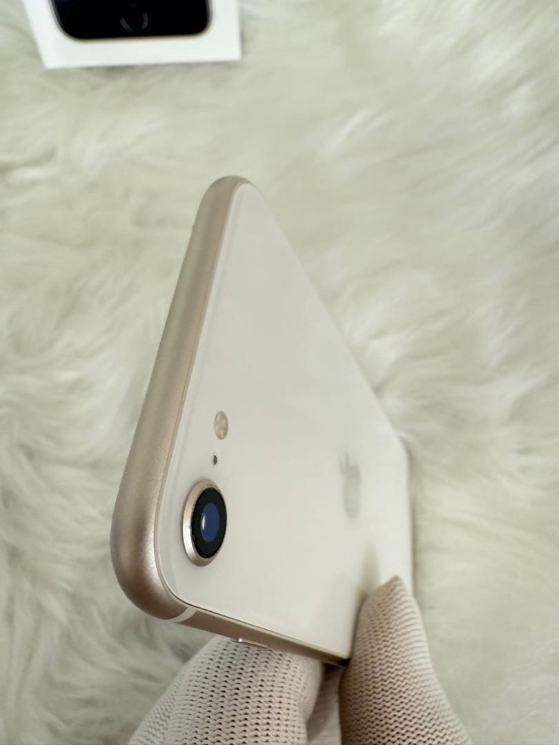 iphone SE 第3世代 スターライト64GB国内版 SIMフリー「箱付き」