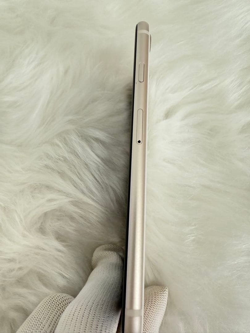 iphone SE 第3世代 スターライト64GB国内版 SIMフリー「箱付き」