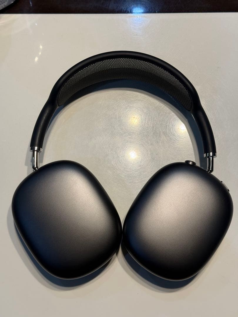 ヘッドホン AirPods max
