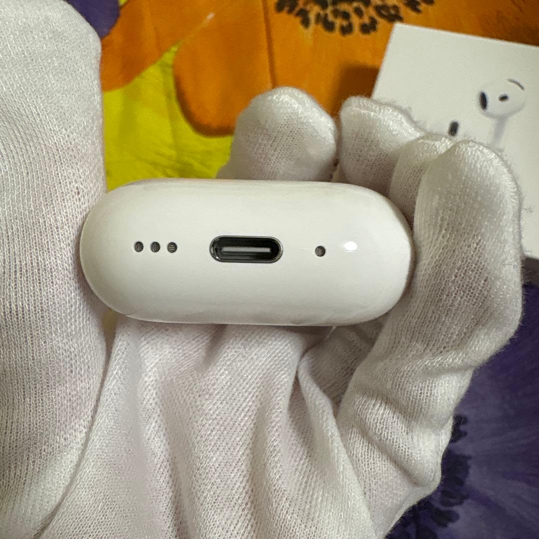 ち*い様 Apple AirPods 4 アクティブノイズキャンセリング搭載　保