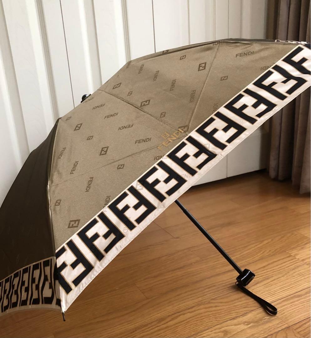 FENDY折り畳み傘　ズッカ柄　ケース付き