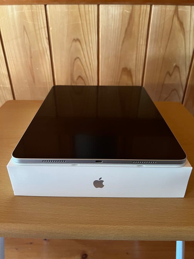 iPad Pro 12.9インチ第5世代　Wi-Fiモデル　512GB シルバー