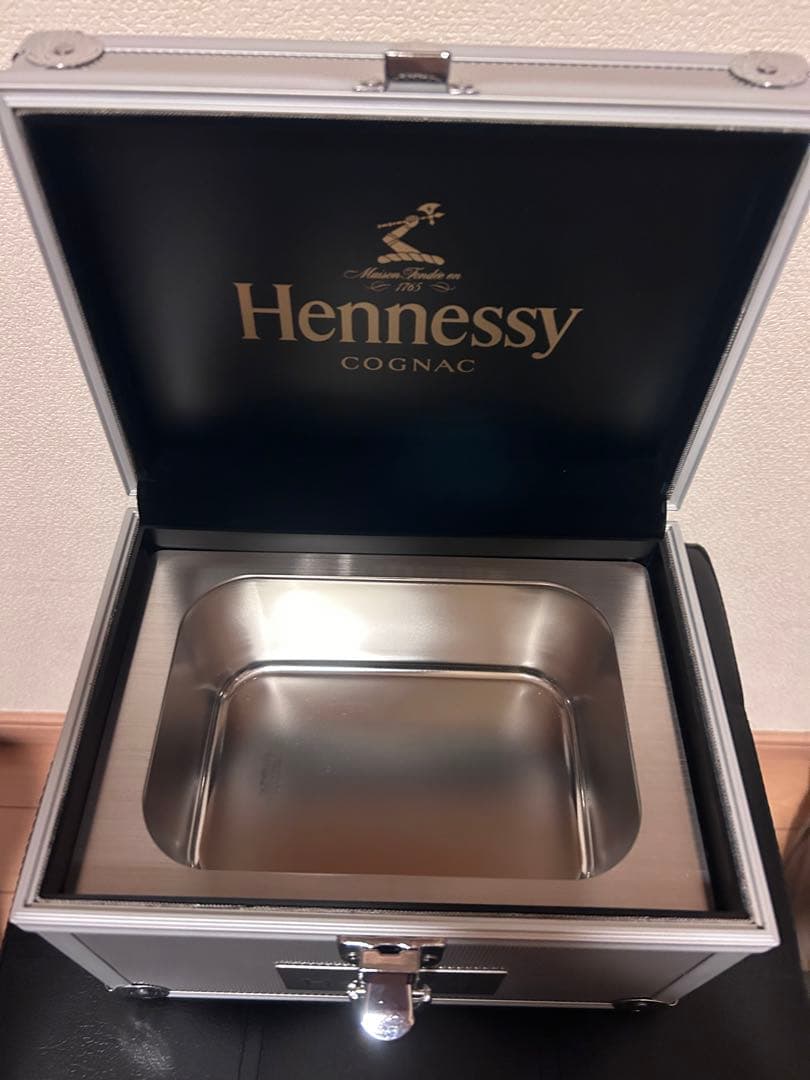 りの　hennessy アイスボックス