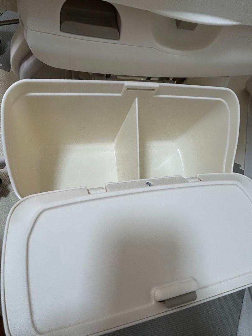 コンビ　ハイローチェア　電動　美品