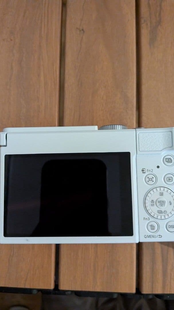 LUMIX TZ99ホワイト 光学30倍ズーム コンパクトカメラ