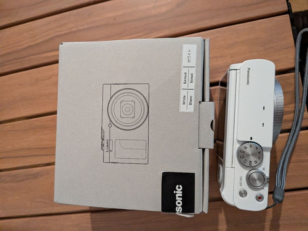 LUMIX TZ99ホワイト 光学30倍ズーム コンパクトカメラ