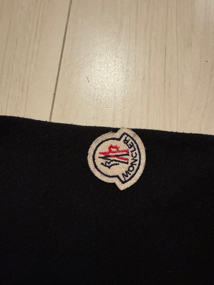 モンクレール　MONCLERトレーナー