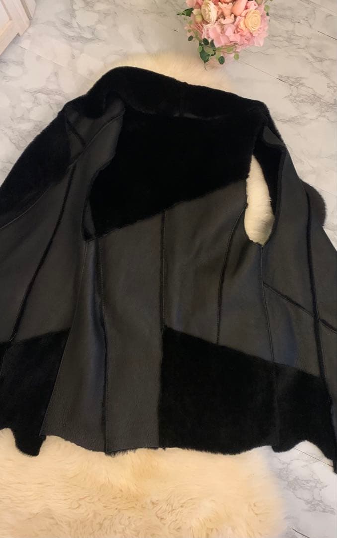 新品　ブラックアシンメトリ一　デザイン　ジレ　SからL