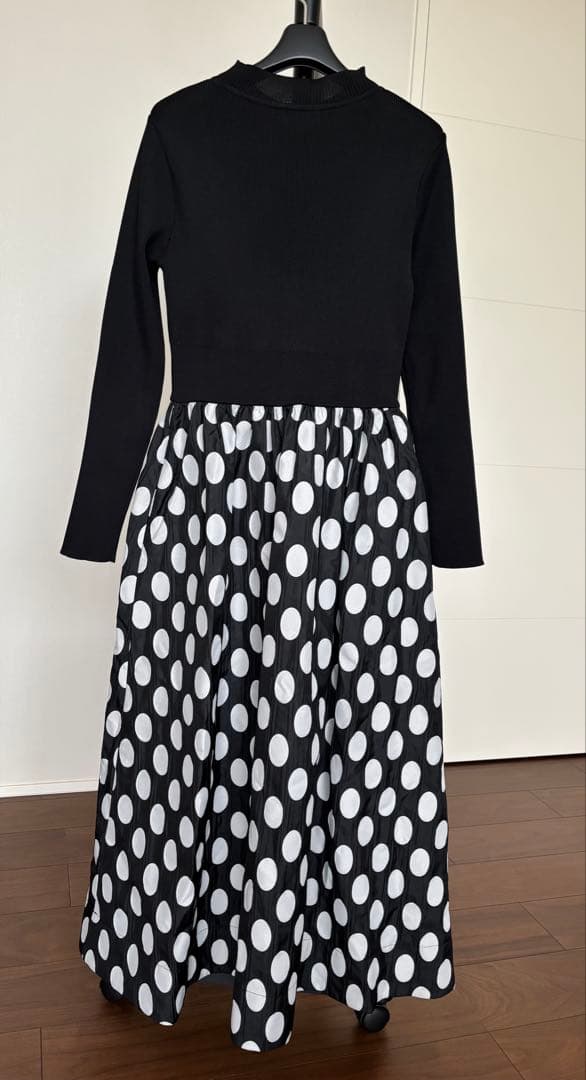 バーニーズニューヨーク　ロングワンピース　ドット　黒白　クリスマス