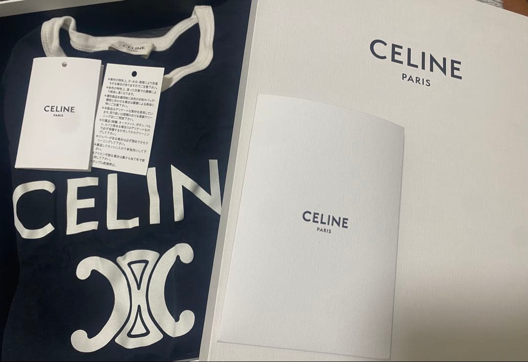 大幅お値下げ！セリーヌ トリオンフ CELINE PARIS Tシャツ