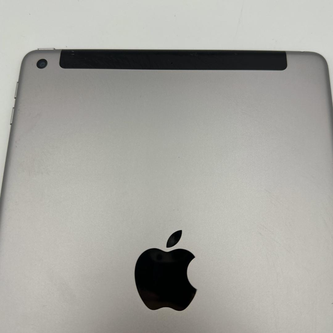 【美品】iPad 5 auモデル SIMフリー スペースグレイ 本体のみ