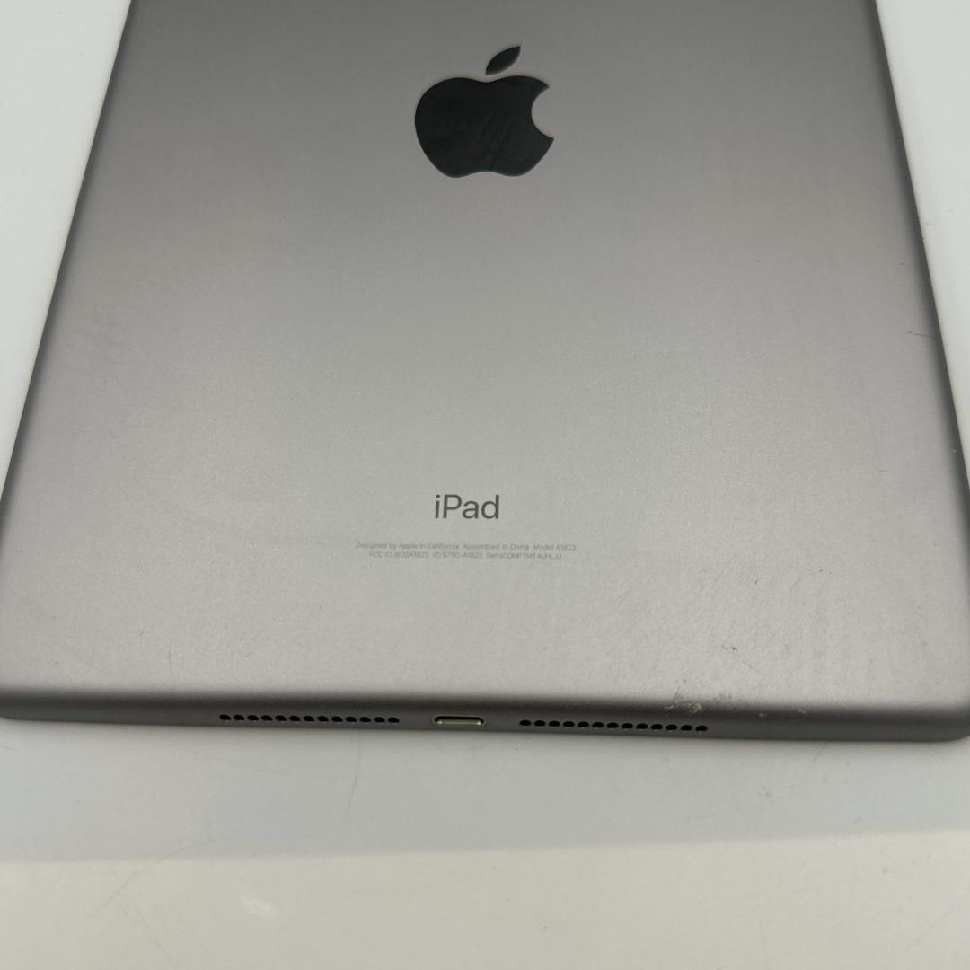 【美品】iPad 5 auモデル SIMフリー スペースグレイ 本体のみ