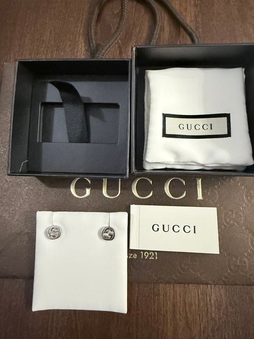 GUCCI インターロッキングGピアス