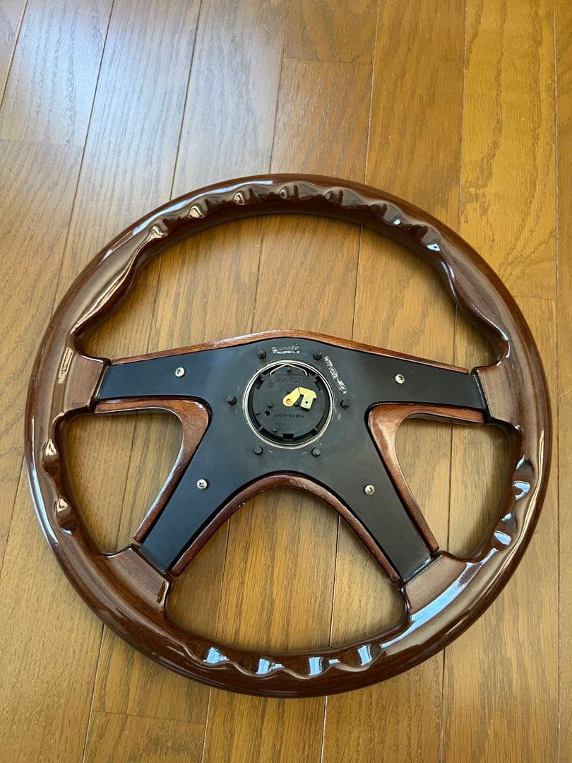 ナルディステアリング ガラ4