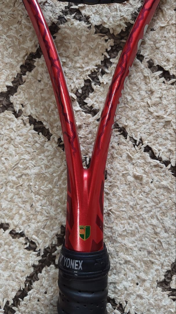 YONEX ヨネックス VOLTRAGE ボルトレイジ 7V クレナイ