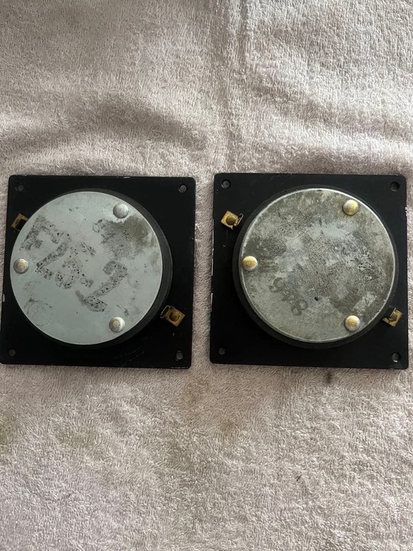 JBL 4301に付いていたツイーターです