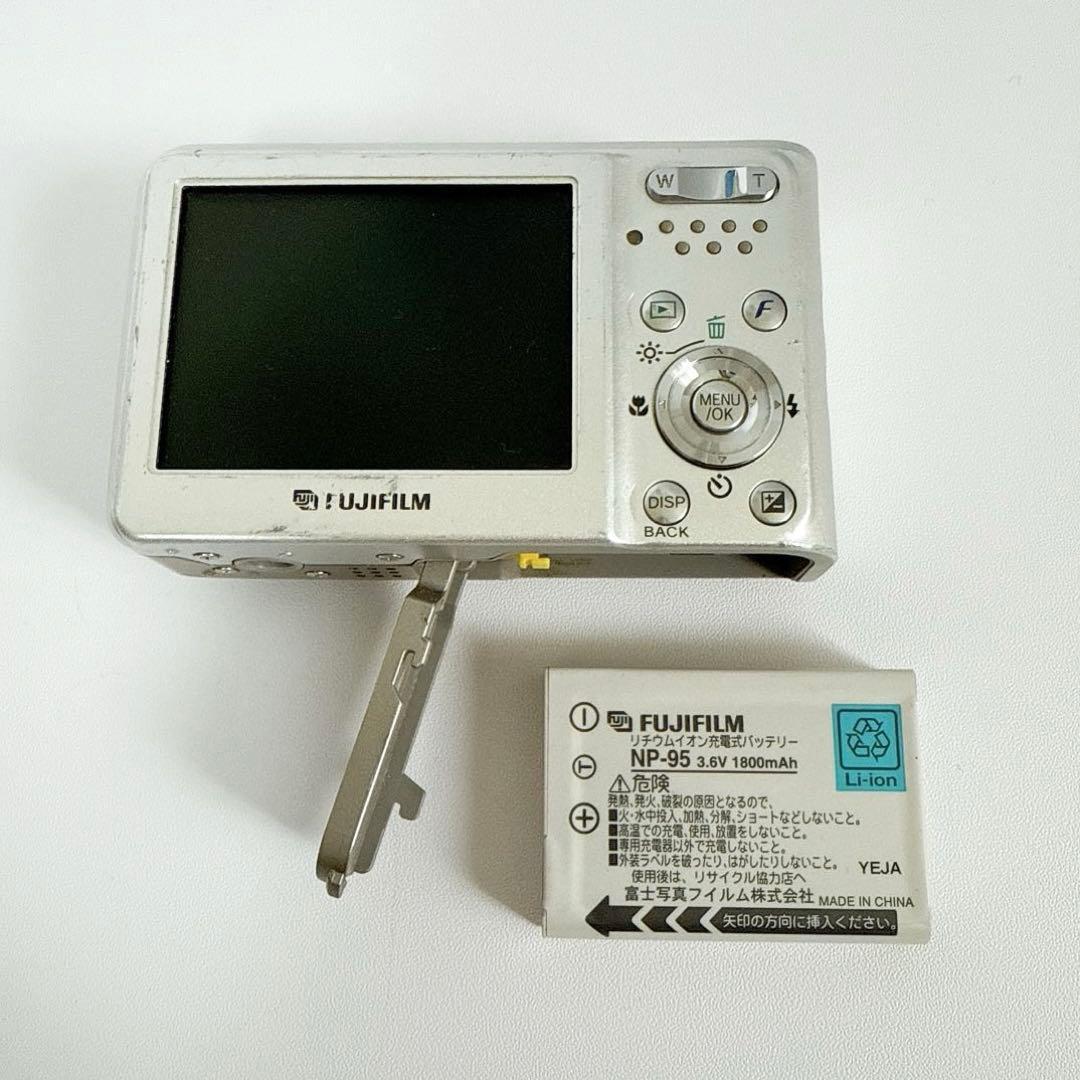 【動作確認済み】フジフィルム FinePix F30 シルバー コンデジ