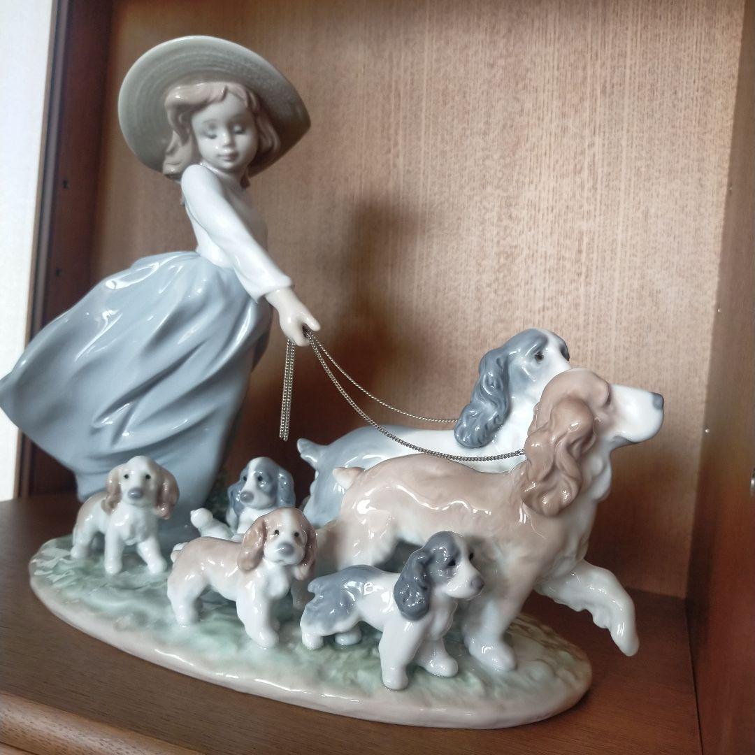 LLADRO　リヤドロ　仔犬達の行進　少女と犬の陶器置物