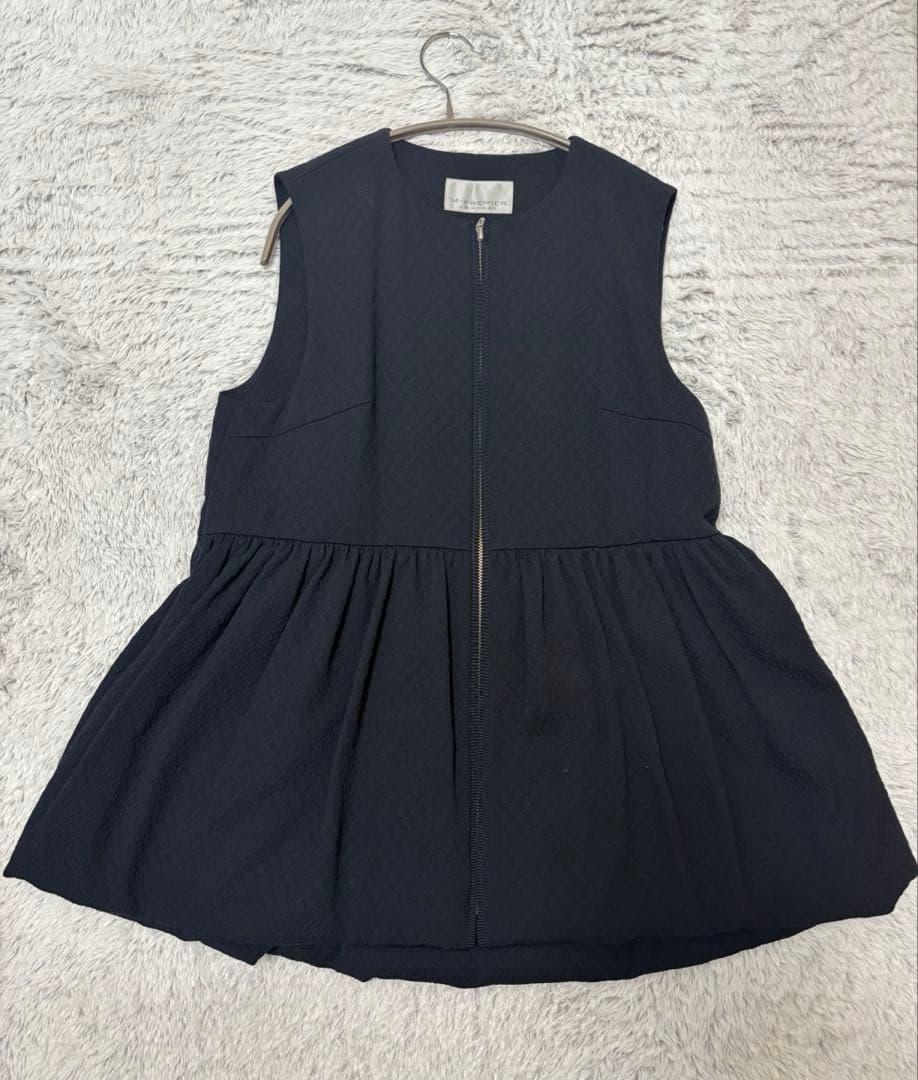 エムプルミエ　クチュール　ダイヤジャガードペプラムダウンベスト