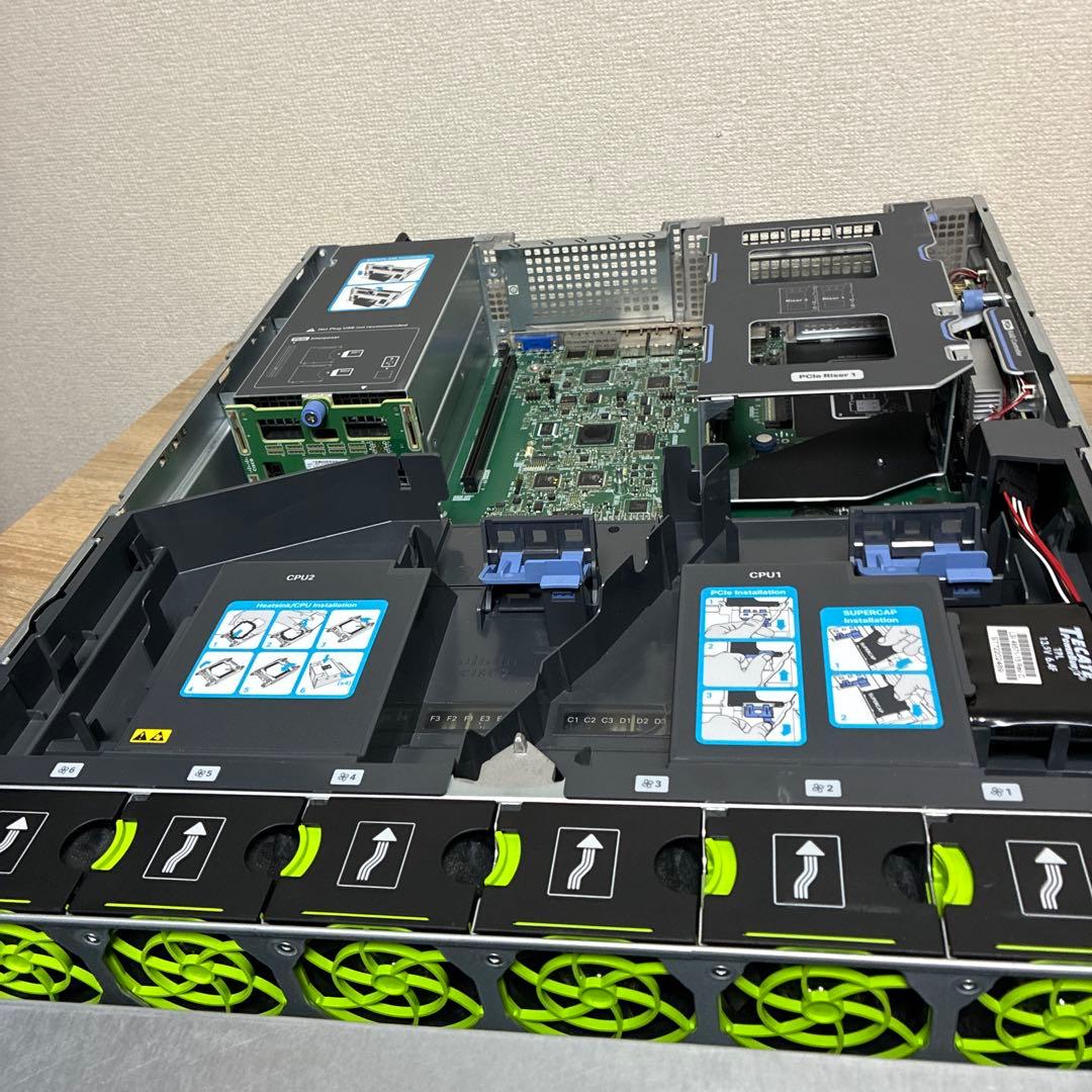 Cisco UCS C240 M4S サーバ