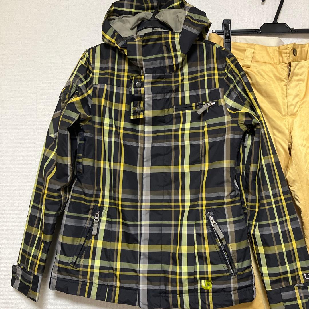 美品　即発送可　バートン　スノーボードウェア　レディースᎷ 上下セット